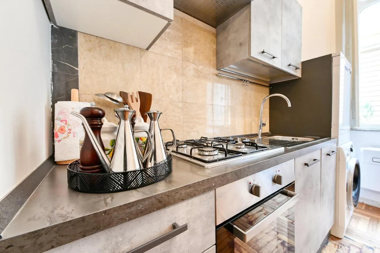Apartment Elegant Oasis Among The Vatican And Via Del Corso Rome