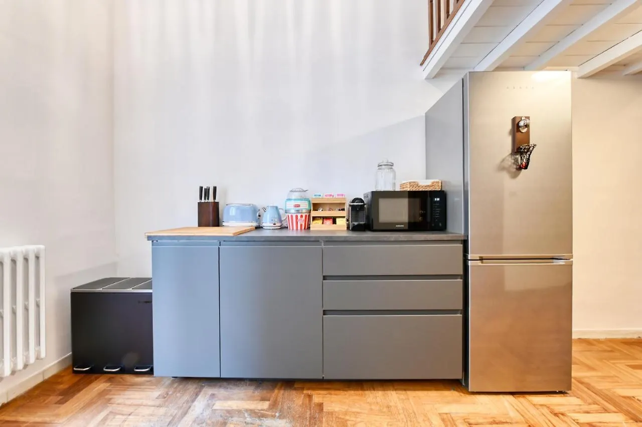 Elegant Oasis Among The Vatican And Via Del Corso Rome Apartment