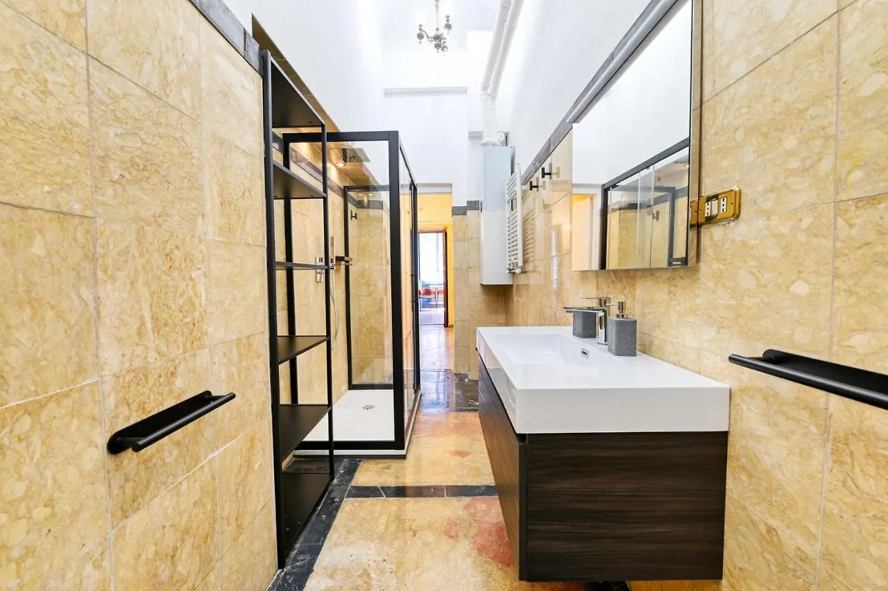 Elegant Oasis Among The Vatican And Via Del Corso Rome